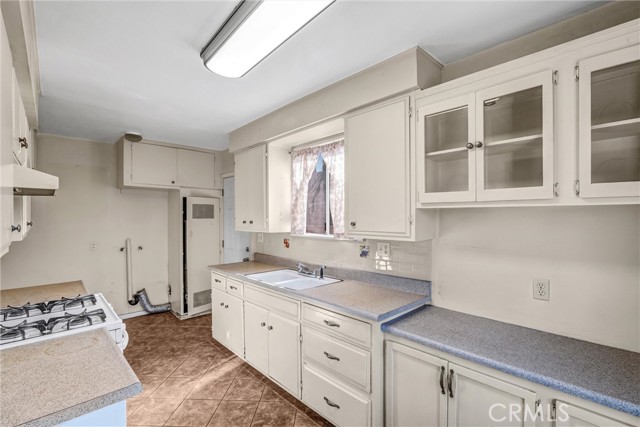 1143 E 220th Street, Carson CA: https://media.crmls.org/medias/7f769380-c330-4468-825f-d436efc366a1.jpg