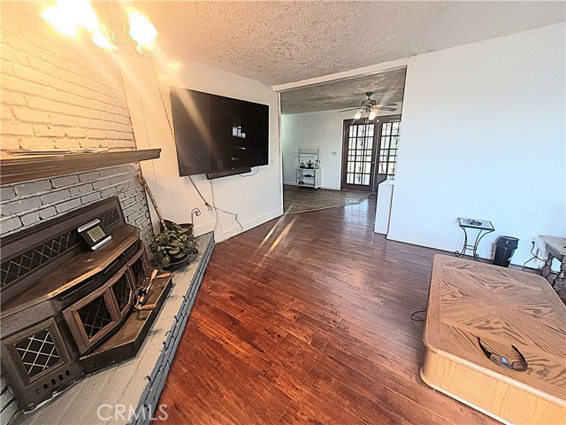 Detail Gallery Image 5 of 36 For 12545 Tonikan Rd, Apple Valley,  CA 92308 - 3 Beds | 1/1 Baths