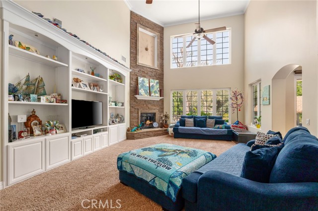 1033 Kimbark Avenue, San Bernardino CA: https://media.crmls.org/medias/7f773f01-10c6-4086-bb43-7e7864f099ed.jpg