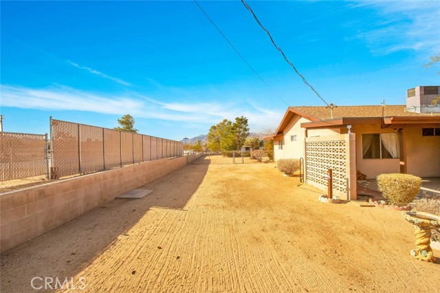 Detail Gallery Image 28 of 34 For 7453 Victoria Ave, Yucca Valley,  CA 92284 - 2 Beds | 2 Baths