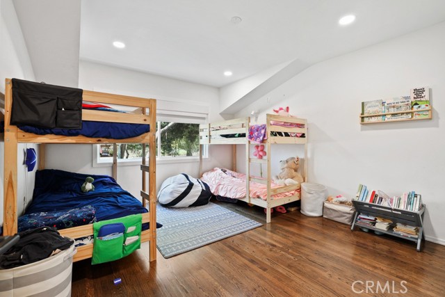 7f7781f5 A4cf 4a40 8f0e 8f908405f1bb