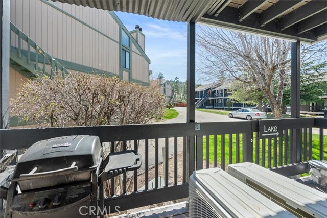 Detail Gallery Image 17 of 24 For 760 Blue Jay #1,  Big Bear Lake,  CA 92315 - 3 Beds | 3 Baths