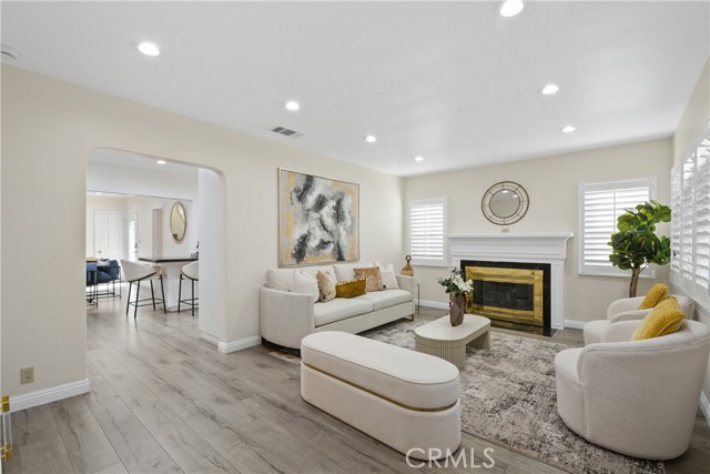 Detail Gallery Image 2 of 20 For 6326 Sultana Ave, Temple City,  CA 91775 - 4 Beds | 5/1 Baths