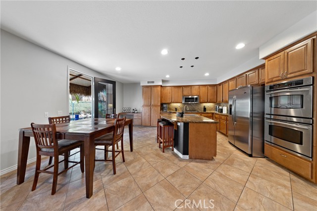 27126 Coral Bells Way, Murrieta CA: https://media.crmls.org/medias/7f780e2c-c04b-4bf2-992d-d6d678dfcb00.jpg