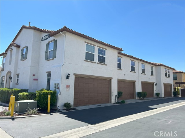 Detail Gallery Image 2 of 25 For 41905 Davenport Way #B,  Murrieta,  CA 92562 - 2 Beds | 2/1 Baths
