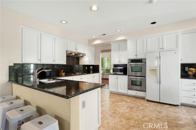 61 Summitcrest, Rancho Santa Margarita CA: https://media.crmls.org/medias/7f7837ac-852a-46b8-a6a1-0e2ea44e7111.jpg
