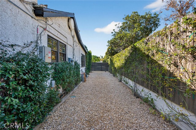 Detail Gallery Image 60 of 75 For 5526 Fulton, Sherman Oaks,  CA 91401 - 3 Beds | 3 Baths