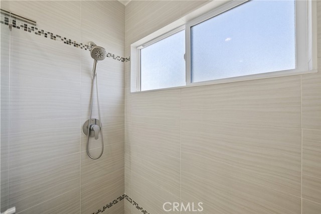 Detail Gallery Image 27 of 44 For 9237 Wakefield Ave #12,  Panorama City,  CA 91402 - 4 Beds | 3/1 Baths