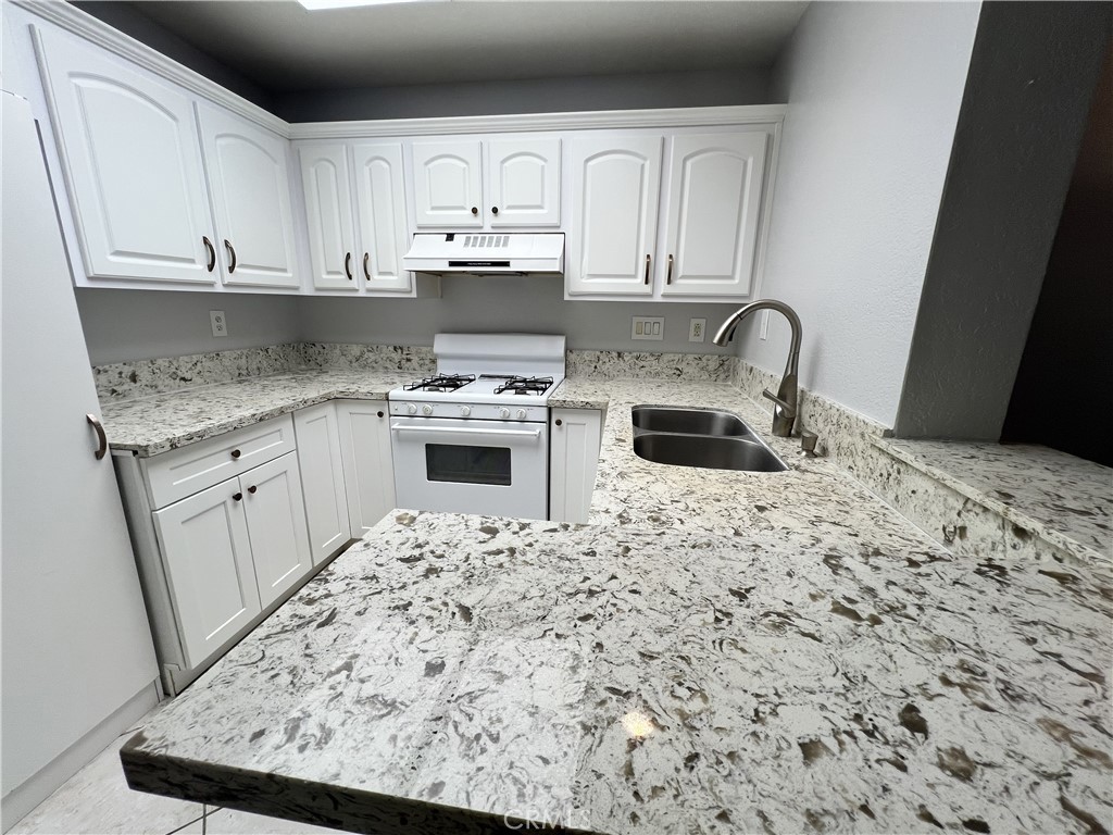 MLS #OC25266637 image #11