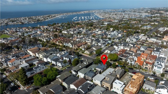 604 Begonia Avenue, Corona del Mar CA: https://media.crmls.org/medias/7f78e133-8314-4d39-b474-b207ed061134.jpg