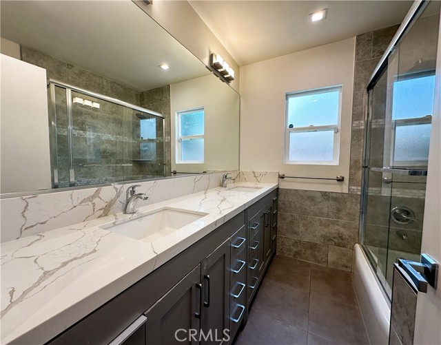 6236 Capistrano Avenue, Woodland Hills CA: https://media.crmls.org/medias/7f795380-ce7c-48ee-ad87-6fb3df449d00.jpg