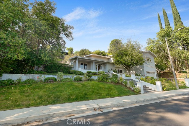 17232 Quesan Place, Encino CA: https://media.crmls.org/medias/7f79fb09-4e8c-472b-9331-c930f0c03051.jpg