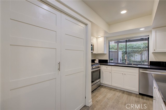 Detail Gallery Image 24 of 53 For 1707 S Heritage Cir, Anaheim,  CA 92804 - 2 Beds | 1/1 Baths