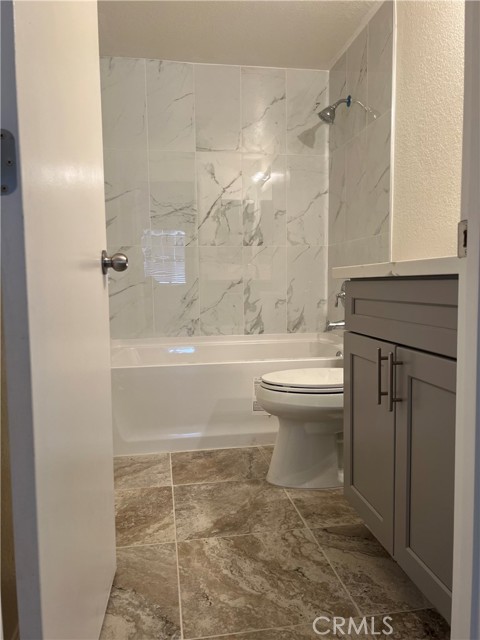 Detail Gallery Image 13 of 38 For 3025 E Avenue #1,  Palmdale,  CA 93550 - 3 Beds | 2 Baths