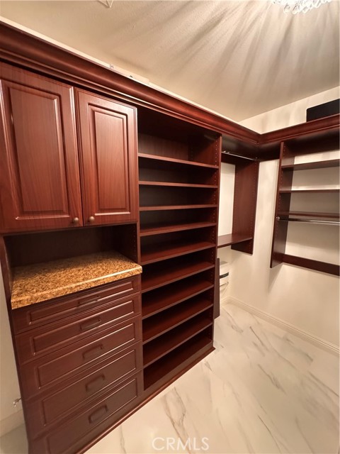44 Arcata, Irvine CA: https://media.crmls.org/medias/7f7b536b-9404-46dd-aedc-9ddcf108a8a2.jpg
