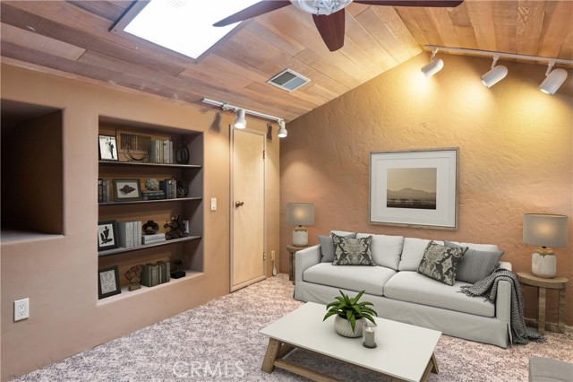 Detail Gallery Image 14 of 35 For 23428 Continental Way, Canyon Lake,  CA 92587 - 3 Beds | 2 Baths