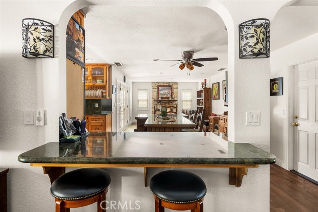 17927 Sun Hill Drive, Yorba Linda CA: https://media.crmls.org/medias/7f7b687c-f090-493e-bd9b-04265cd12c53.jpg
