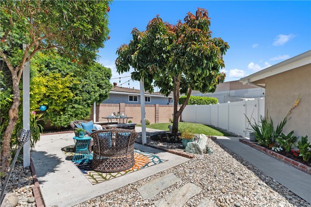 1837 N Studebaker Road, Long Beach CA: https://media.crmls.org/medias/7f7b8cff-3e32-4d0c-8085-fdb966fd17b5.jpg