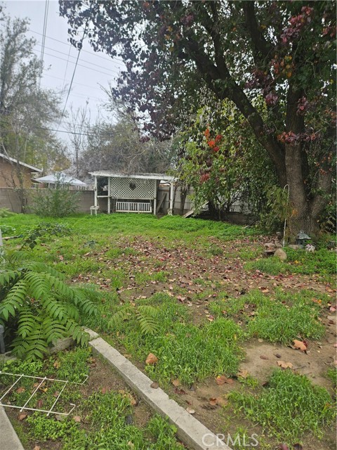 Detail Gallery Image 12 of 13 For 123 Douglas St, Bakersfield,  CA 93308 - 3 Beds | 1 Baths