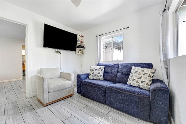 Detail Gallery Image 32 of 33 For 810 E 87th, Los Angeles,  CA 90002 - 4 Beds | 2 Baths