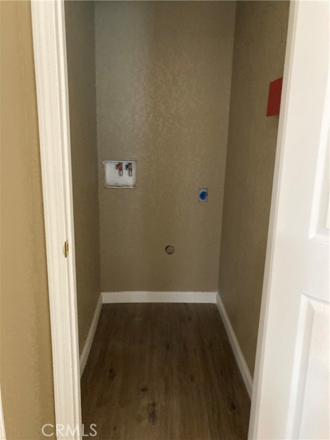 Detail Gallery Image 9 of 14 For 209 S Magnolia Ave, Farmersville,  CA 93223 - 2 Beds | 2 Baths