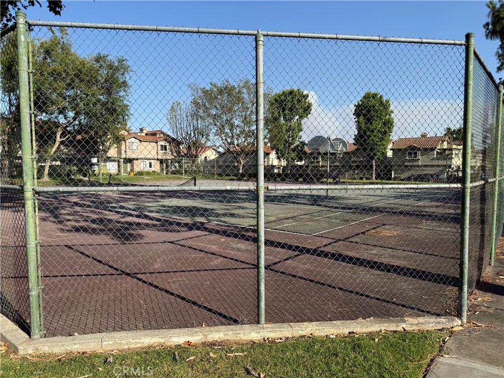 https://media.crmls.org/medias/7f7e13bf-ab14-4ff4-a221-09a737d12d84.jpg?preset=X-Large