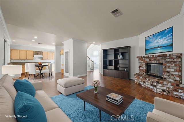 Detail Gallery Image 14 of 57 For 1276 Roberta Ct, Simi Valley,  CA 93065 - 4 Beds | 3 Baths