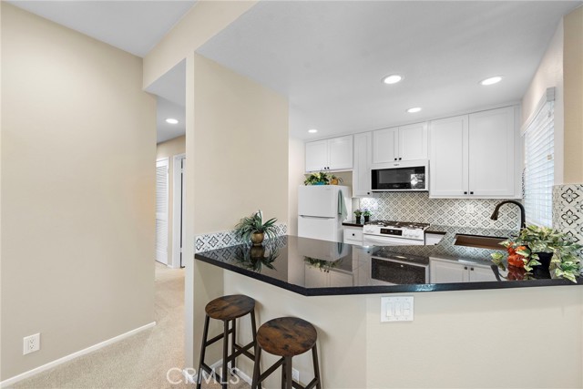 25 Via Tortuga, Rancho Santa Margarita CA: https://media.crmls.org/medias/7f7e7657-1fca-47f0-a89f-83590a767817.jpg