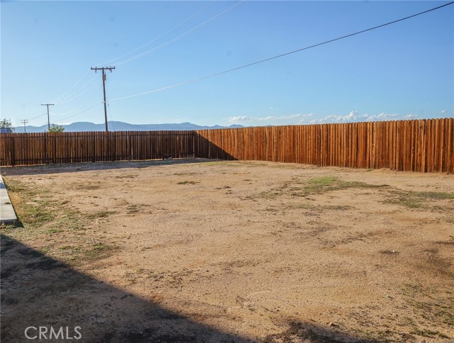 Image 17 of 18 For 6761 California City