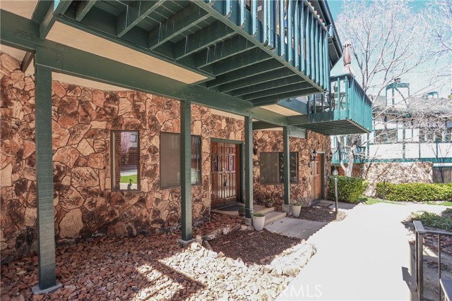 Detail Gallery Image 30 of 38 For 39802 Lakeview Dr #12,  Big Bear Lake,  CA 92315 - 2 Beds | 3/1 Baths