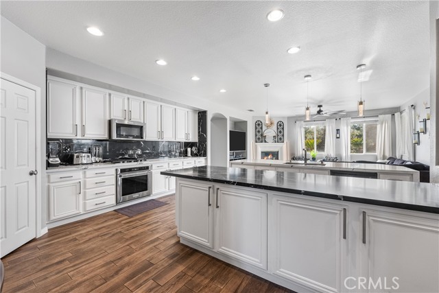 Detail Gallery Image 31 of 75 For 40637 Pinina Ct, Palmdale,  CA 93551 - 5 Beds | 4 Baths