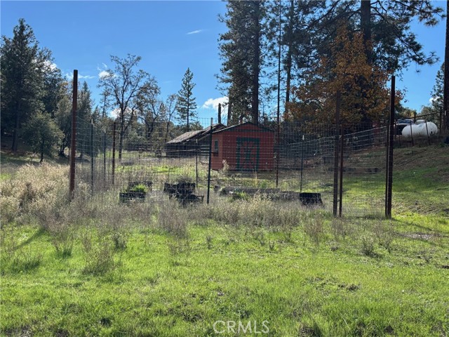5906 Pine Top Drive, Mariposa CA: https://media.crmls.org/medias/7f80a302-aa6f-422f-b2b8-5b26a91e0aaa.jpg