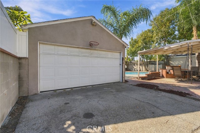 12410 Lull Street photo 3