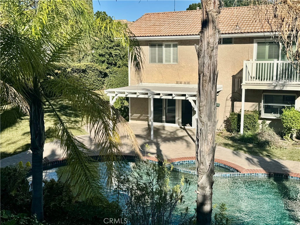 https://media.crmls.org/medias/7f815e1b-7547-4628-892e-93697a586c94.jpg?preset=X-Large