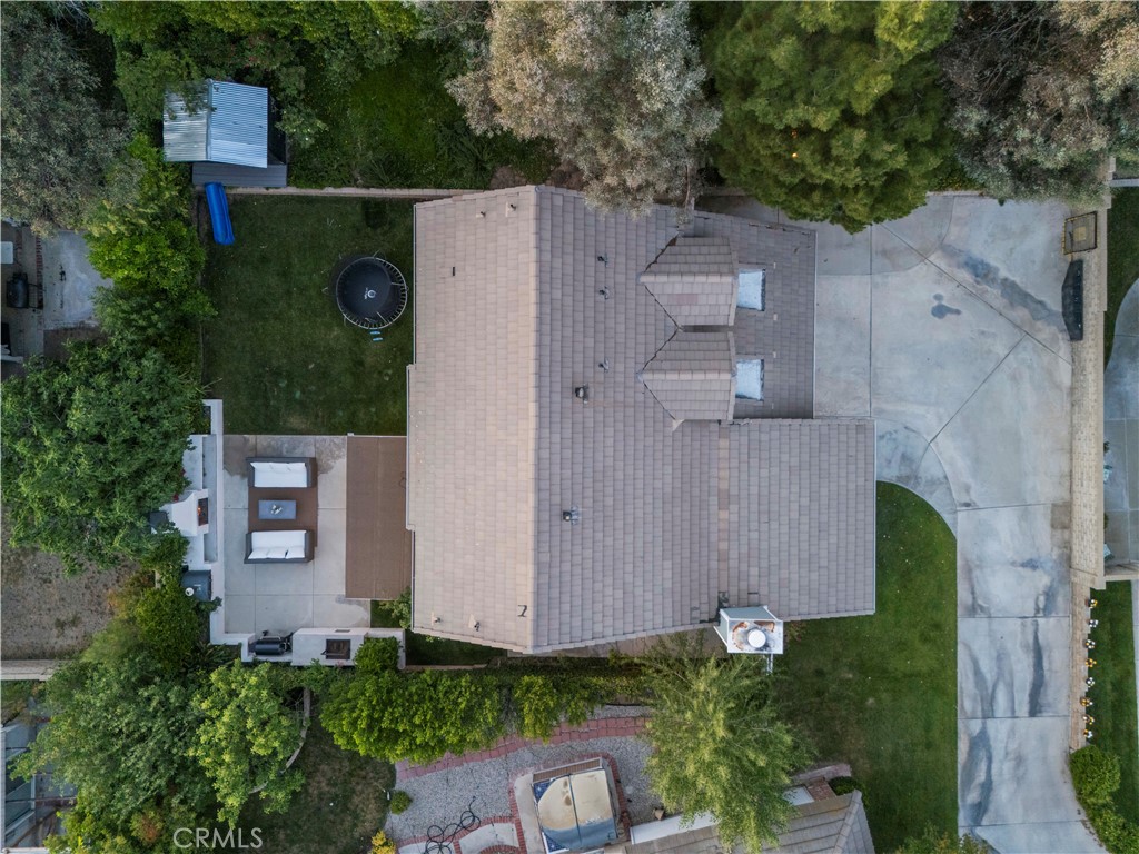 https://media.crmls.org/medias/7f817c8c-e59b-4cb8-a244-5de50d9a0caa.jpg?preset=X-Large
