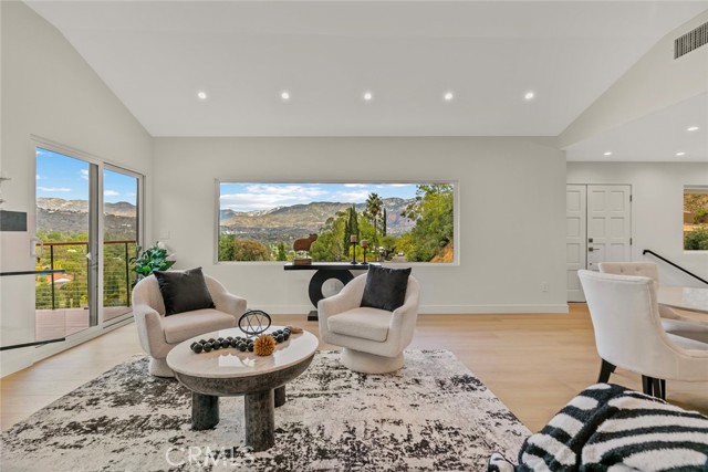 Detail Gallery Image 29 of 66 For 981 Glen Oaks, Pasadena,  CA 91105 - 3 Beds | 3 Baths