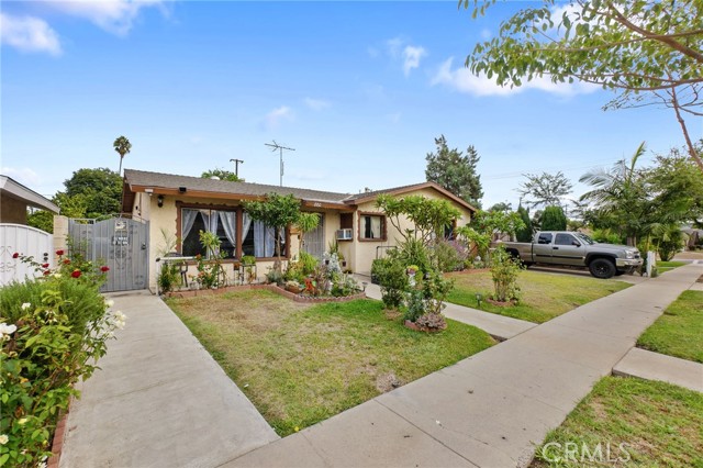 Detail Gallery Image 3 of 43 For 880 S Walnut St, La Habra,  CA 90631 - 3 Beds | 2 Baths