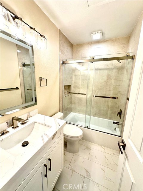 505 Marinella Aisle, Irvine CA: https://media.crmls.org/medias/7f822254-9455-4106-8104-581398f16b18.jpg