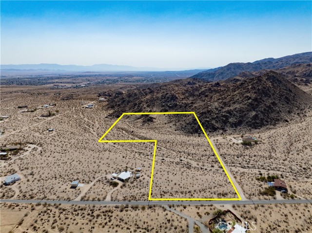 Detail Gallery Image 1 of 28 For 7099 Canyon Rd, Twentynine Palms,  CA 92277 - – Beds | – Baths
