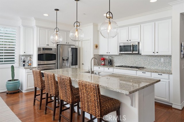 Detail Gallery Image 5 of 55 For 29116 West Hills Dr, Valencia,  CA 91354 - 4 Beds | 4 Baths