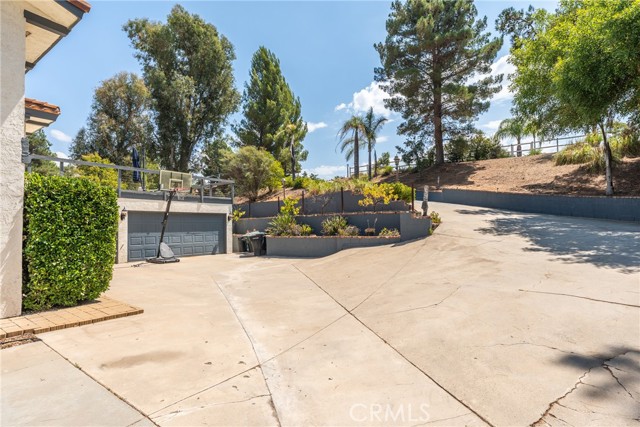 Detail Gallery Image 4 of 56 For 30276 via Val Verde, Temecula,  CA 92591 - 4 Beds | 2 Baths