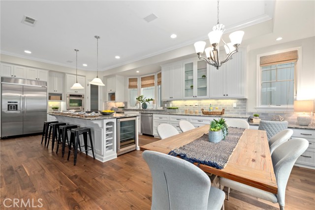 652 26th Street, Manhattan Beach, California 90266, 5 Bedrooms Bedrooms, ,2 BathroomsBathrooms,Residential,Sold,26th,SB21213872