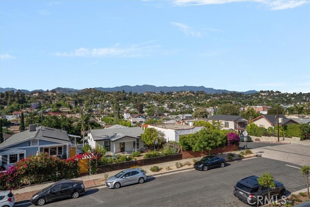 4850 Buchanan, Los Angeles CA: https://media.crmls.org/medias/7f85e3e6-c6b2-4ba0-b93e-db223ff652ff.jpg