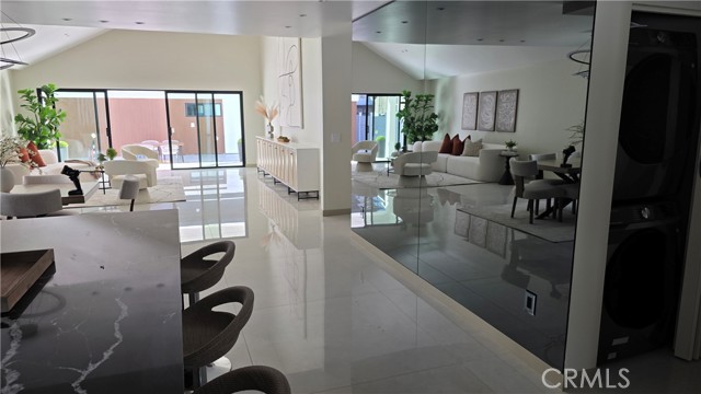 Detail Gallery Image 11 of 40 For 14242 Hortense, Sherman Oaks,  CA 91423 - 4 Beds | 4 Baths