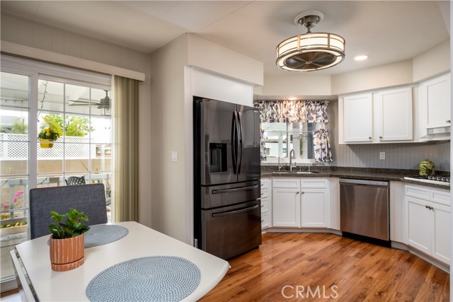 Detail Gallery Image 9 of 25 For 2351 Lake View Dr #32,  La Habra,  CA 90631 - 2 Beds | 2 Baths