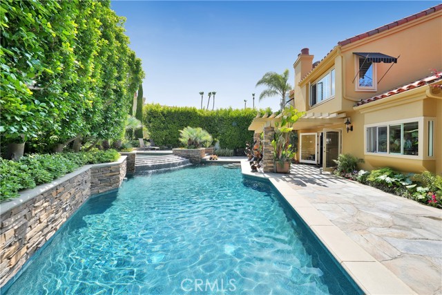 3121 Corte Linda, Newport Beach CA: https://media.crmls.org/medias/7f86b004-e422-483a-8786-3559b0459ad3.jpg