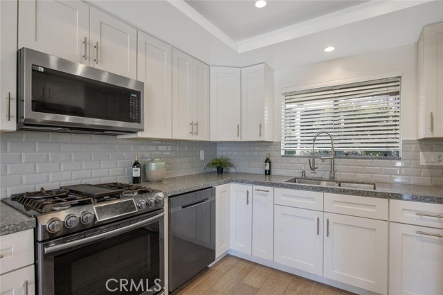 Detail Gallery Image 8 of 27 For 1158 S Westlake, Westlake Village,  CA 91361 - 3 Beds | 3 Baths