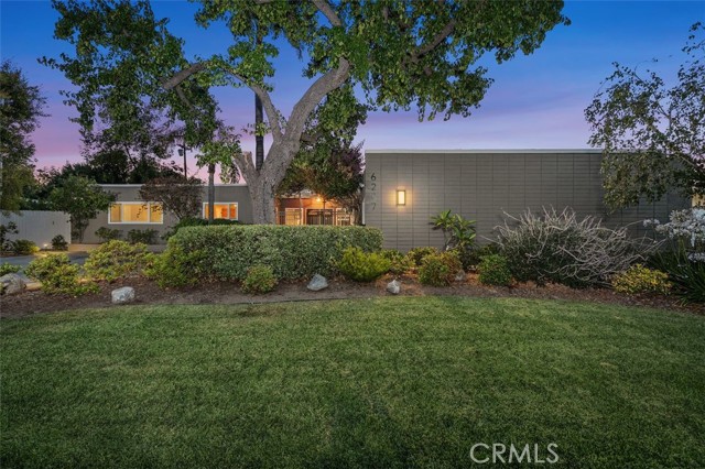6207 Capistrano Avenue, Woodland Hills CA: https://media.crmls.org/medias/7f874638-e00b-4dea-a3f4-1f6dc6eca348.jpg