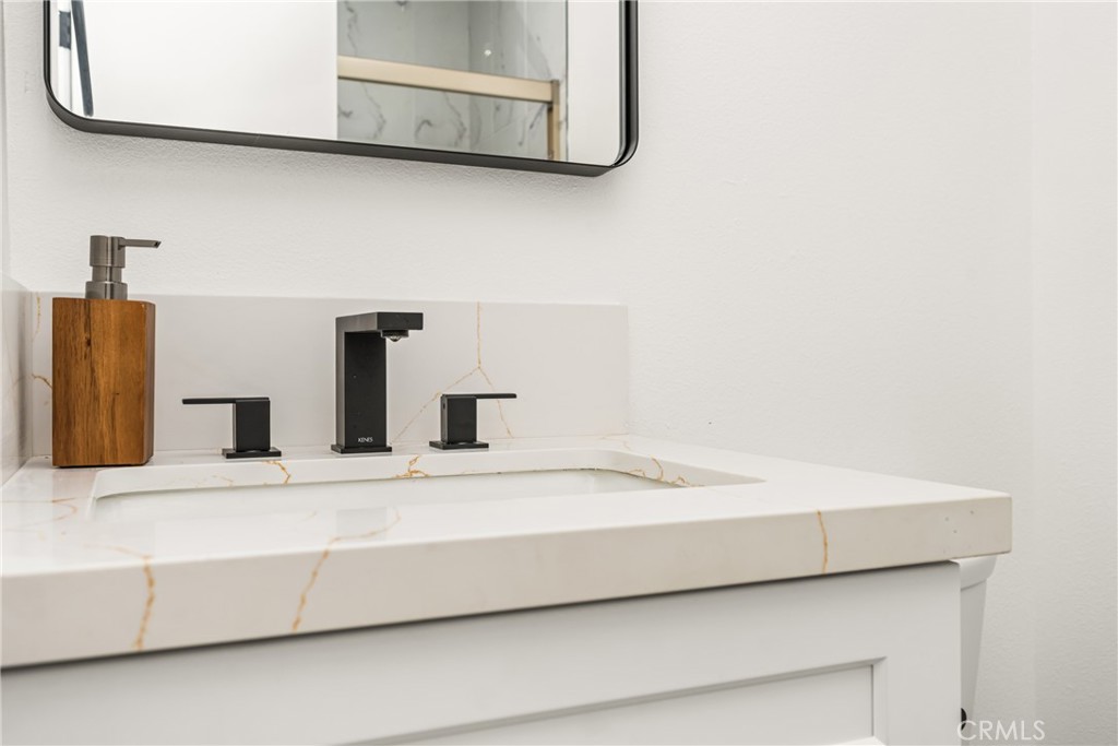 7f885d7d 8135 47a5 906d Faca954f6827