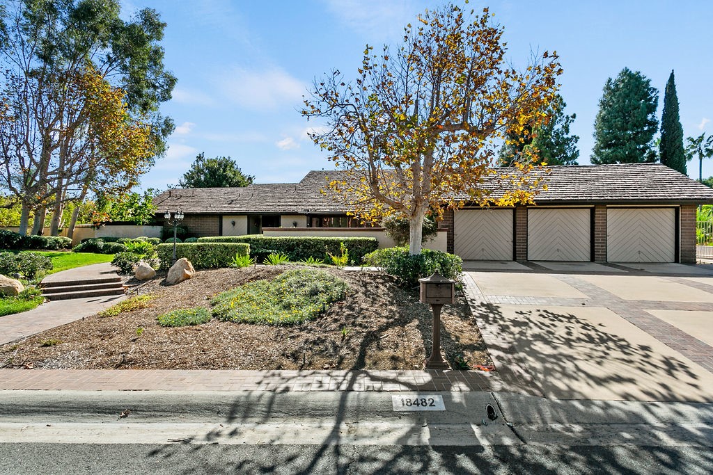 Detail Gallery Image 4 of 43 For 18482 Park Villa Pl, Villa Park,  CA 92861 - 4 Beds | 2/1 Baths